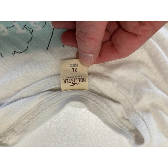 Hollister Co. SIZE Large 2 T-Shirt Lot - Excellent Condition - Picture 5 of 9